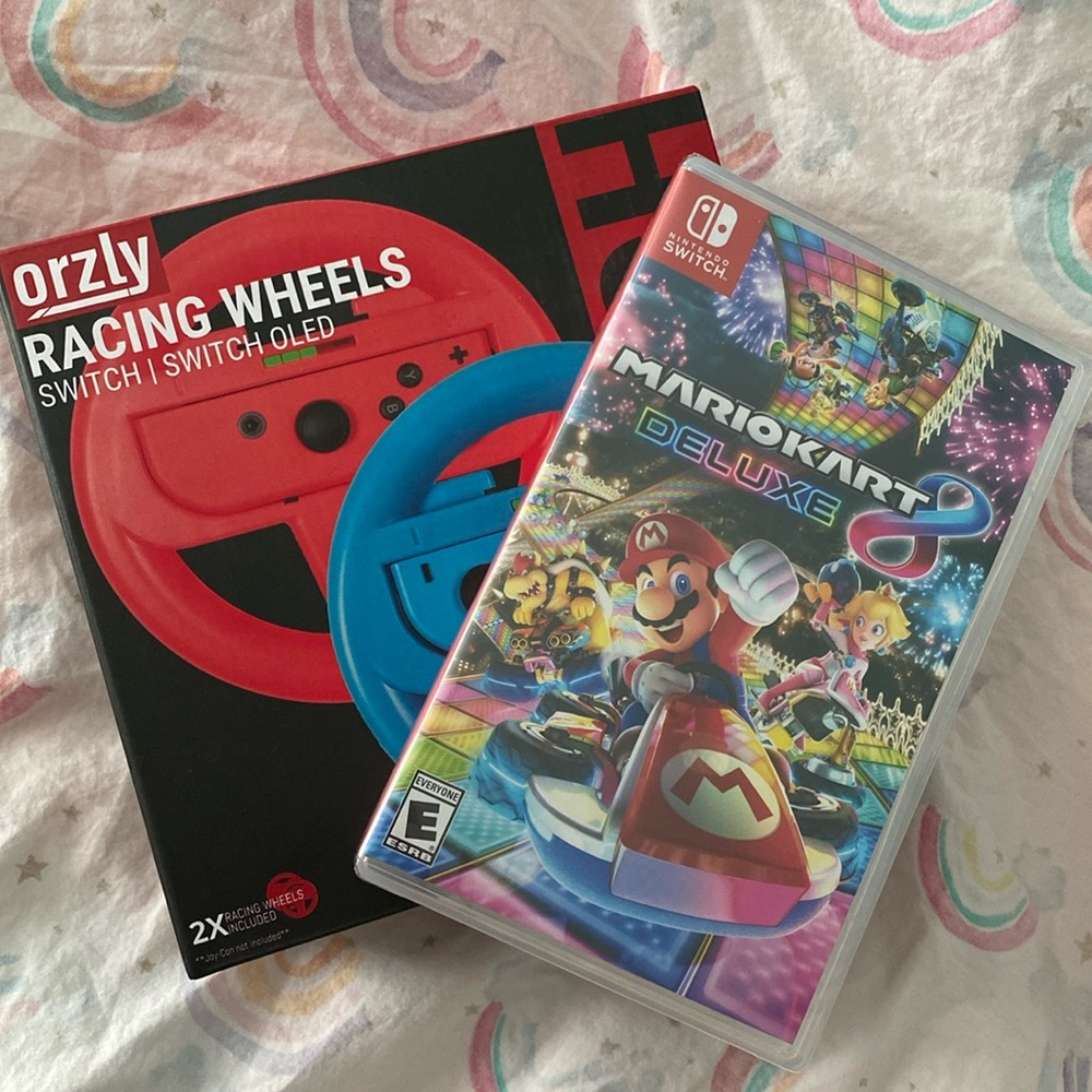 Mario Kart 8 Deluxe Nintendo Switch and Racing Wheels